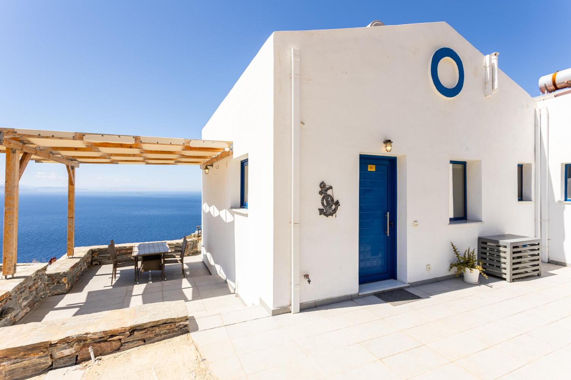 Villa Live In Blue - Kea's Myriad Shades