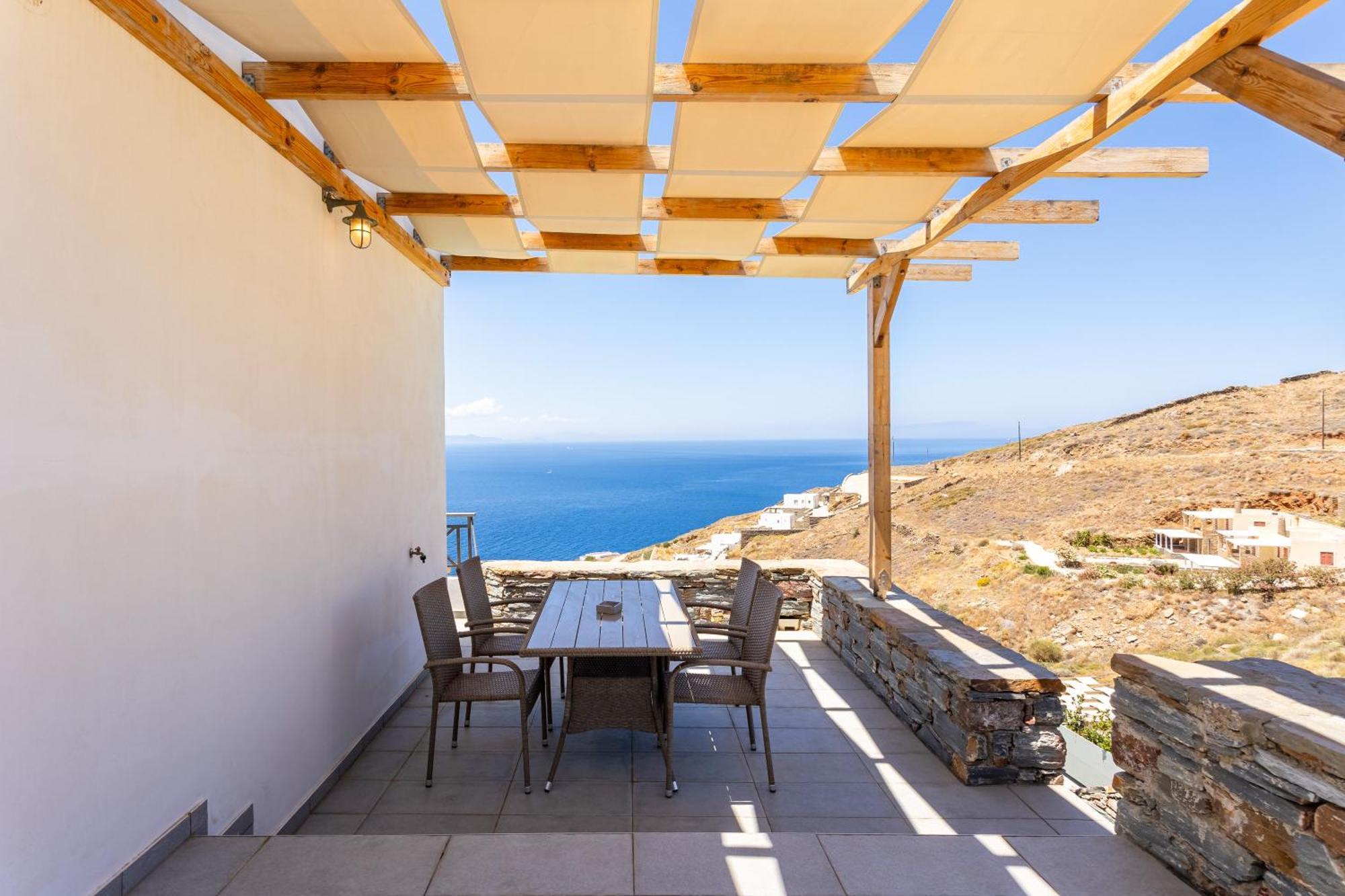 Live In Blue - Kea's Myriad Shades Villa Korissia (Kea)