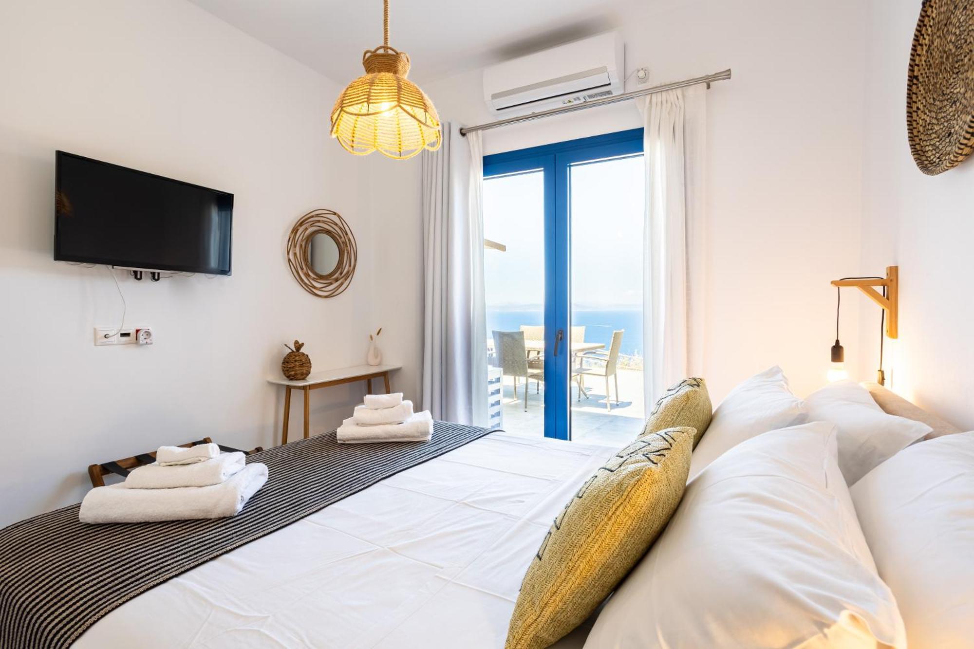 Live In Blue - Kea's Myriad Shades Villa