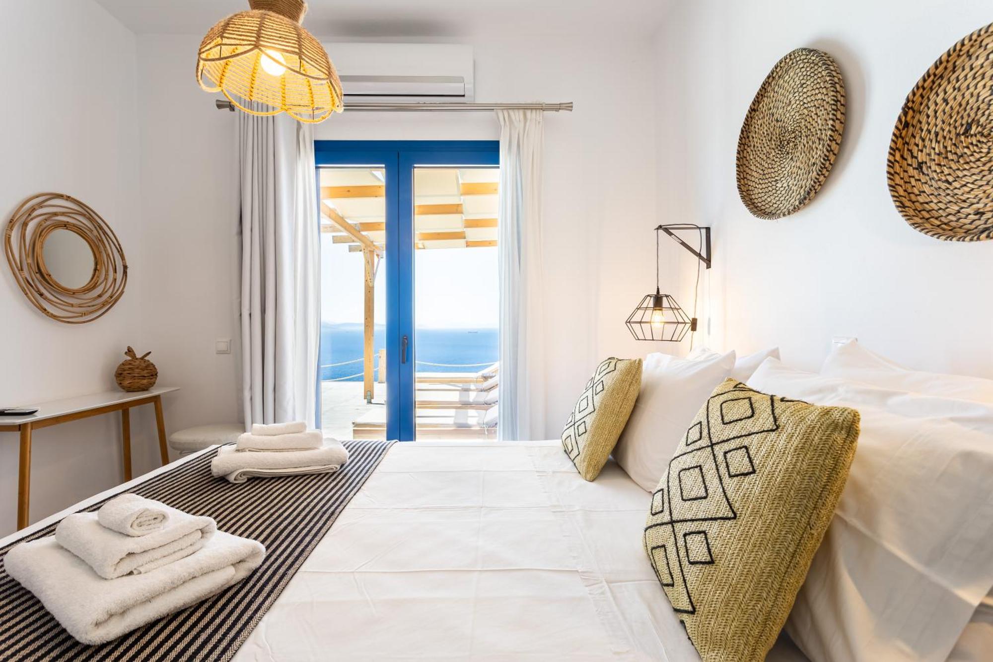 Live In Blue - Kea's Myriad Shades Villa