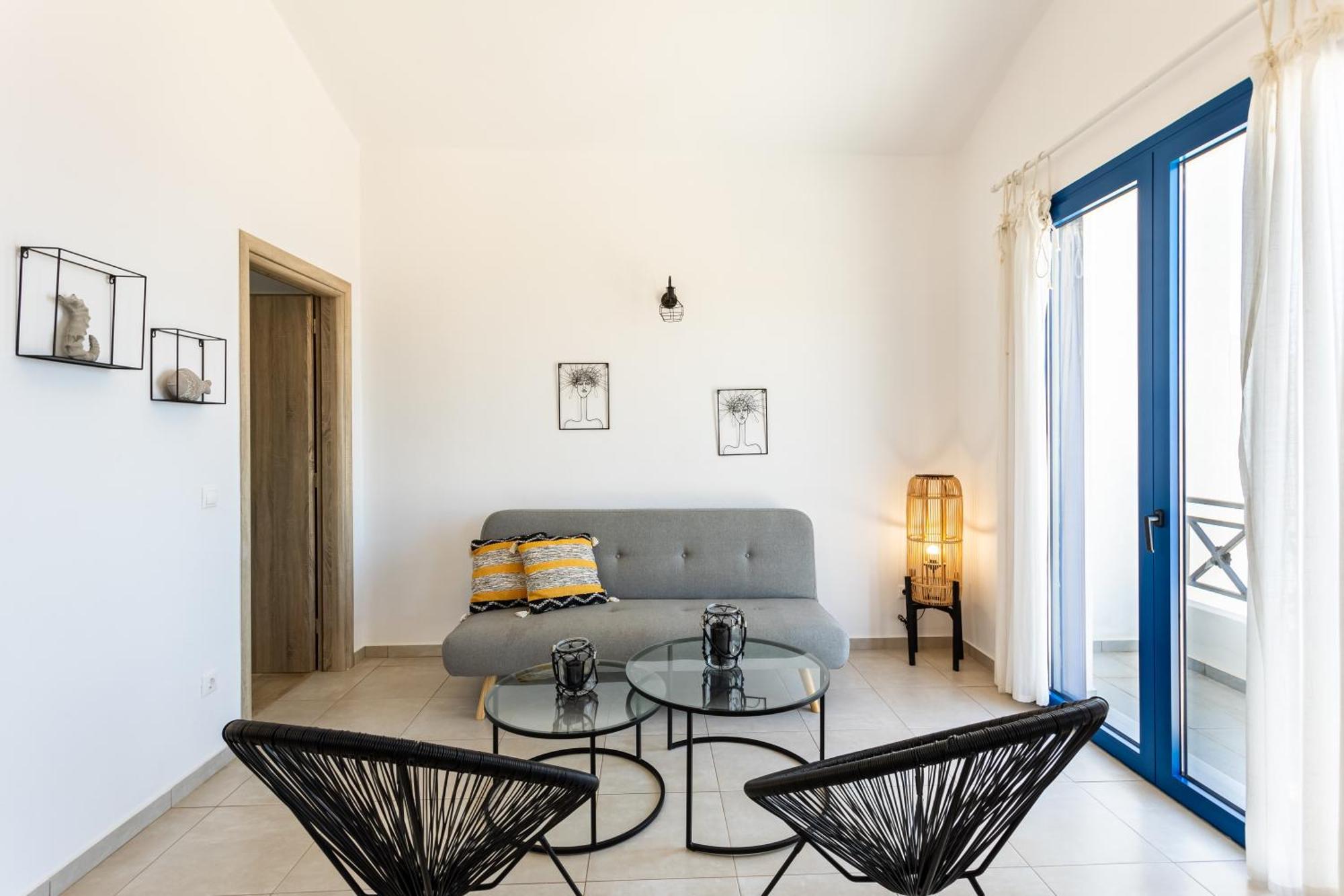 Live In Blue - Kea's Myriad Shades Villa *