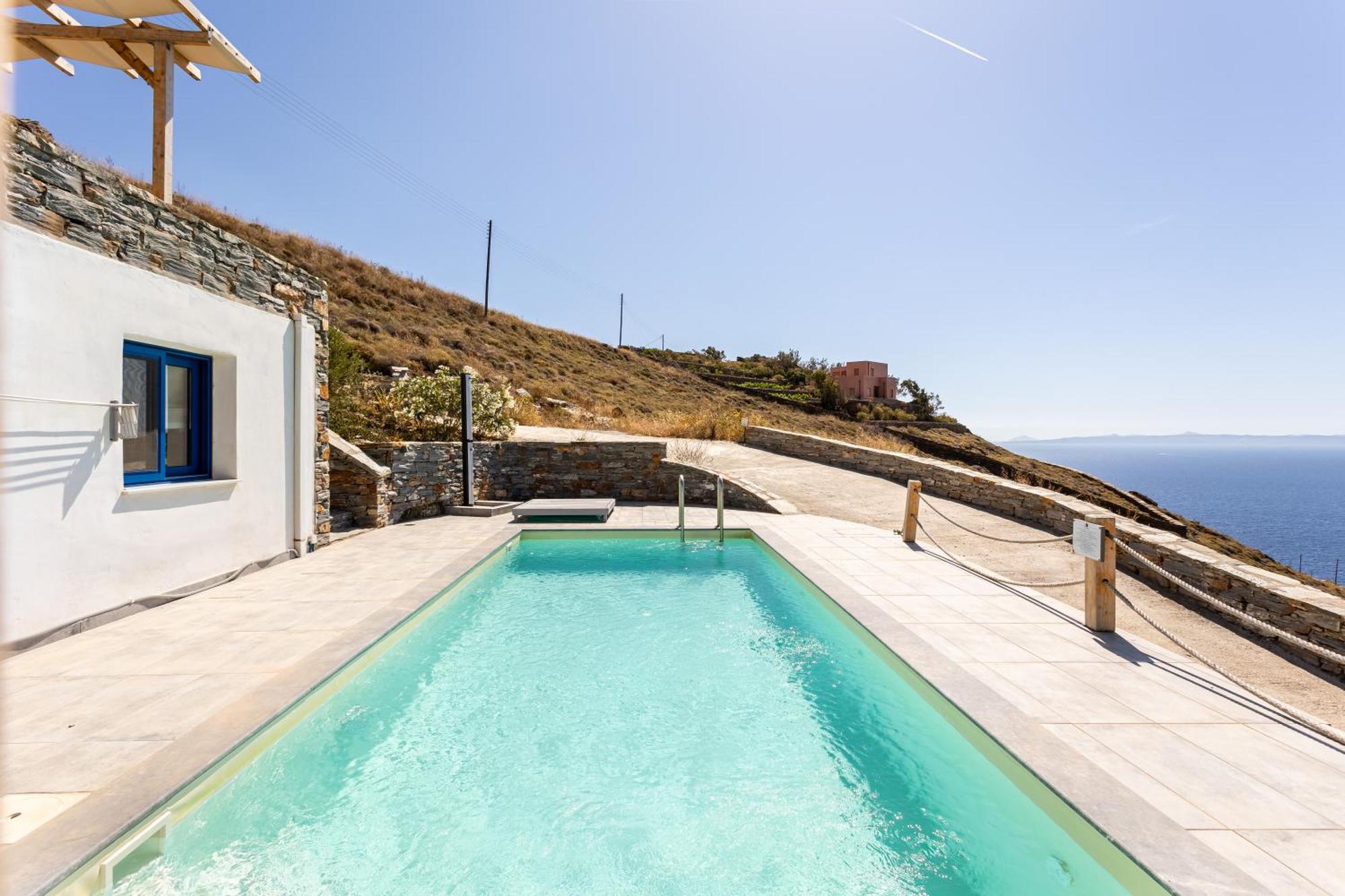 Live In Blue - Kea's Myriad Shades Villa Korissia (Kea)