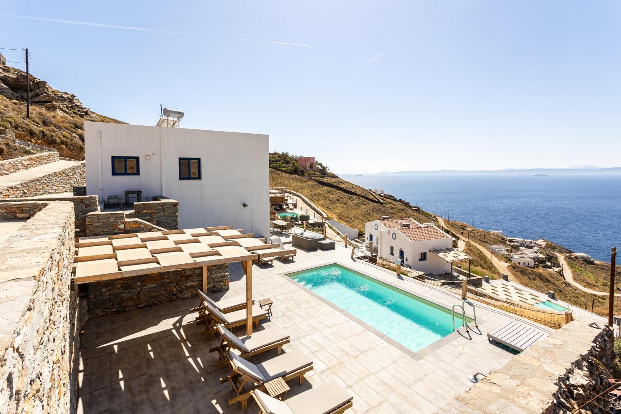 Villa Live In Blue - Kea's Myriad Shades